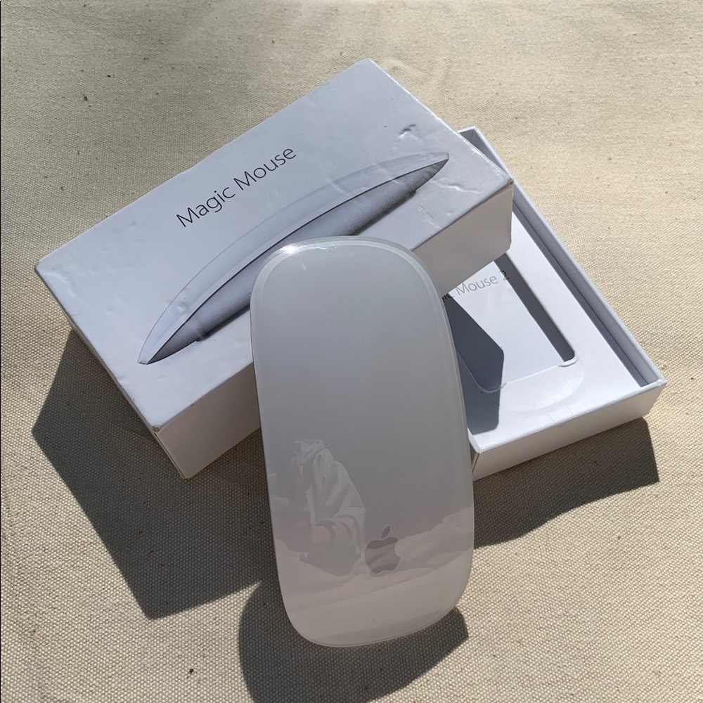 Apple wireless Magic Mouse 2 with original box and papers